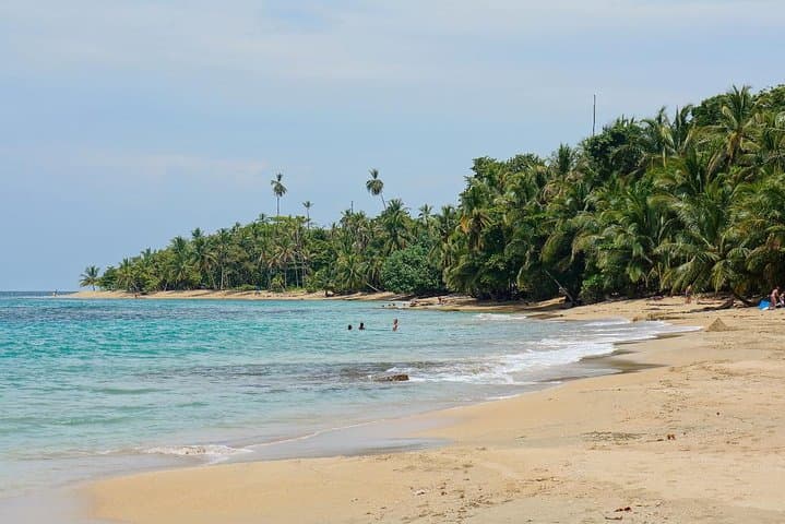 9 Days Volcanoes, Nature and Caribbean, Self-drive from San Jose