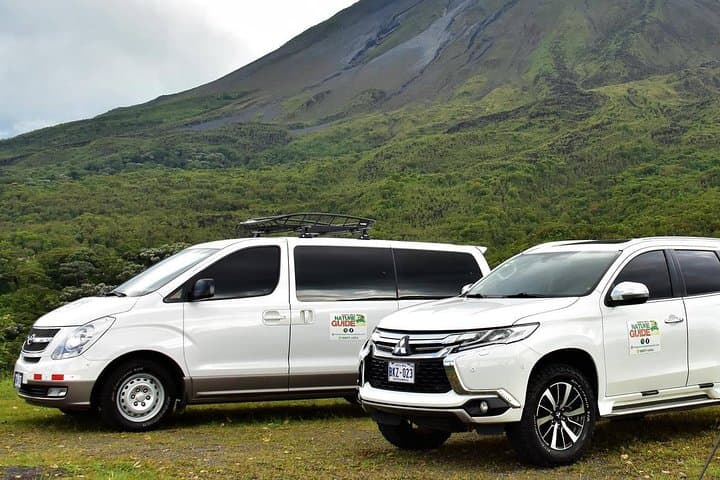 Round trip transfer from San Jose Airport to La Fortuna/Arenal