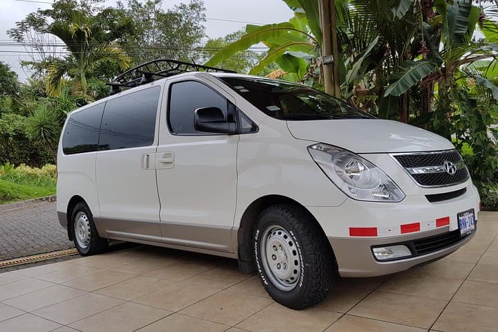 Private Transfers from La Fortuna to Manuel Antonio or Viceversa
