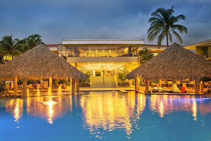 Shuttle From Liberia Airport To Margaritaville Beach Resort, Playa Flamingo