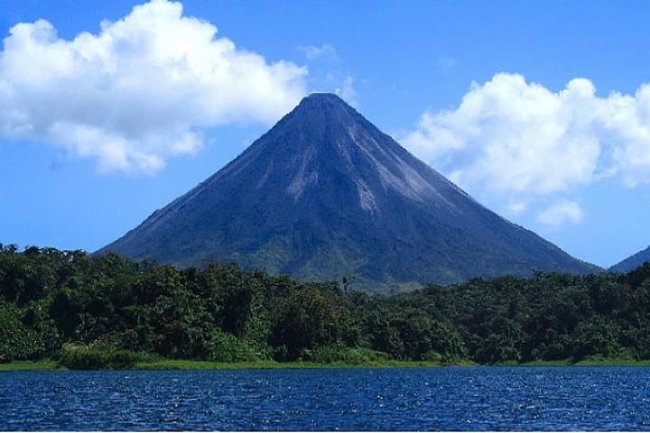 Arenal Volcano Tour