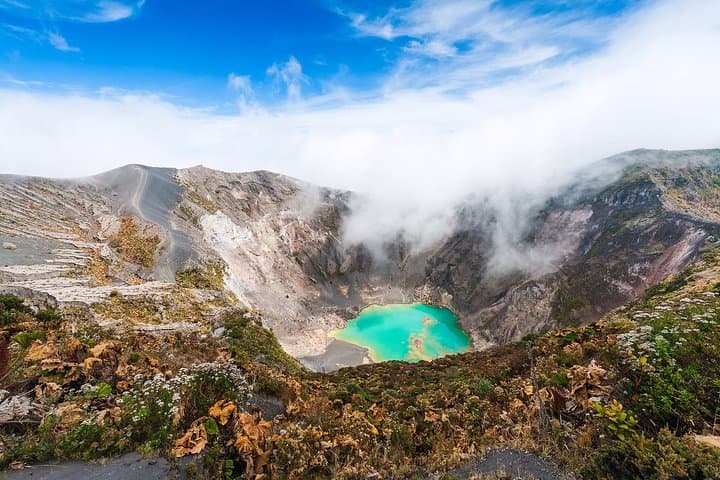 Cartago Highlights: Irazu Volcano- Orosi Valley- Ujarras Ruins- Cachi lake. Private Tour from San Jose