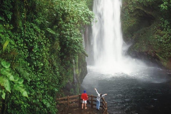Day trip DOKA Coffee Plantations & La paz Waterfall Gardens