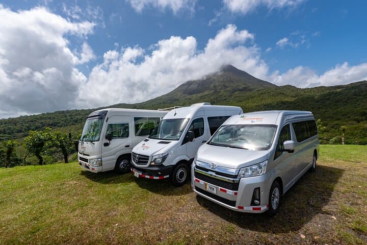 Private Shuttle from Papagayo Peninsula to Arenal Volcano