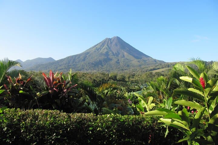 Shuttle From San Jose Airport To Arenal - La Fortuna