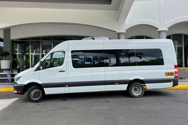 Airport Shuttle Transfer to Andaz Peninsula Papagayo
