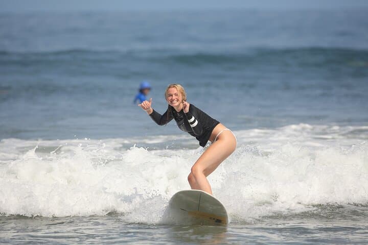 The best surf Lessons in Tamarindo for All Levels