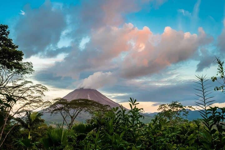 Private Transfer From Santa Teresa To Arenal La Fortuna