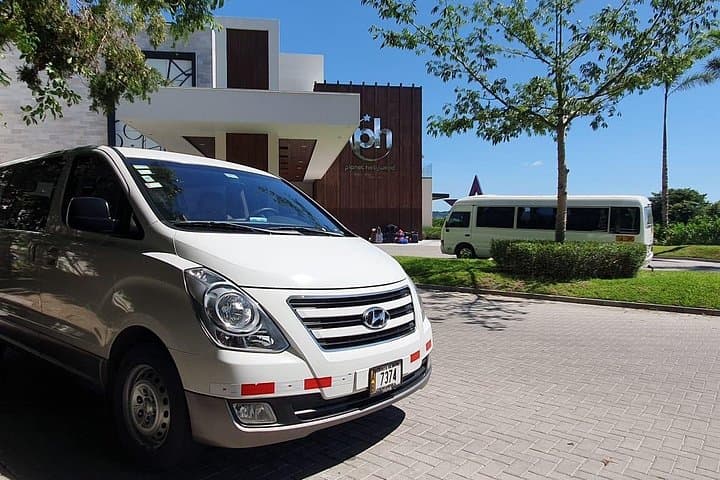 Private VIP Transfer La Fortuna to Tamarindo, Flamingo & Conchal