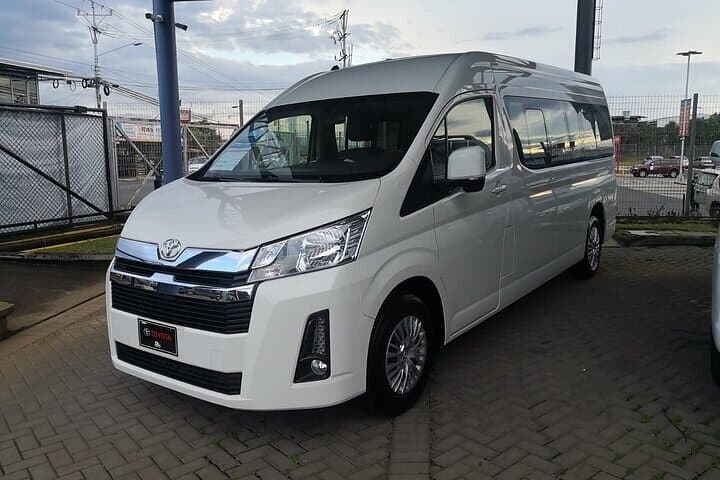 Private transfer from San Jose Airport welcome service to La Fortuna Arenal