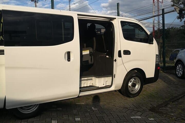 Private transfer from San Jose Airport welcome service to Cahuita