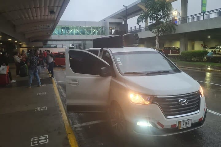 Private Transportation From Liberia Airport To Montezuma