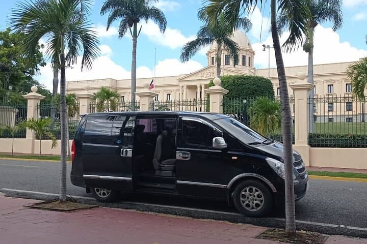 Transfer from Juan Santamaria Airport (SJO) to Quepos Cruise Port