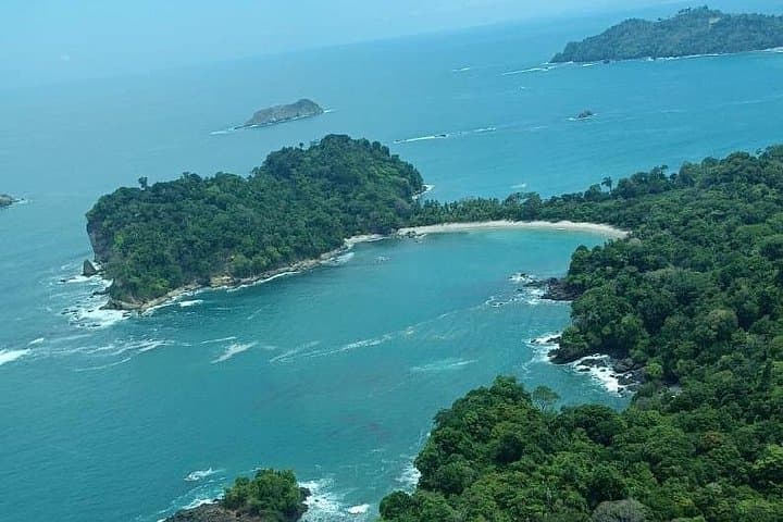 25 min Private Air Transfer from Quepos to San Jose Airport