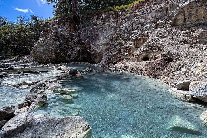 Magical blue water, minerals, and the whole place will involve you in the natural paradise!