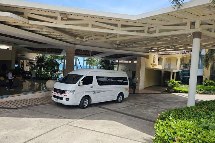 Private Transportation from Liberia Airport to the Riu Guanacaste Hotel