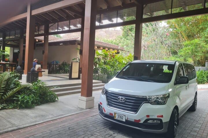 Transportation from Liberia Airport to Arenal-La Fortuna San Carlos