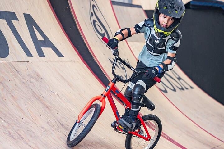 Bmx Tricks and Skating in Jaco