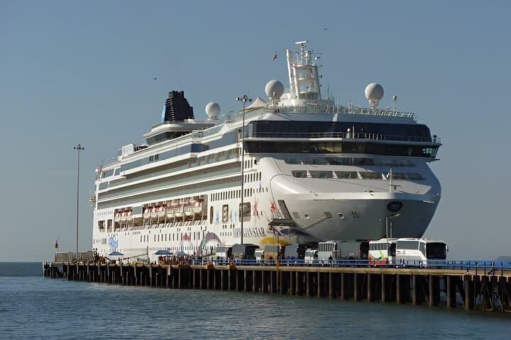 Convenient private transfers to and from Puerto Caldera, Puntarenas Cruise Port.