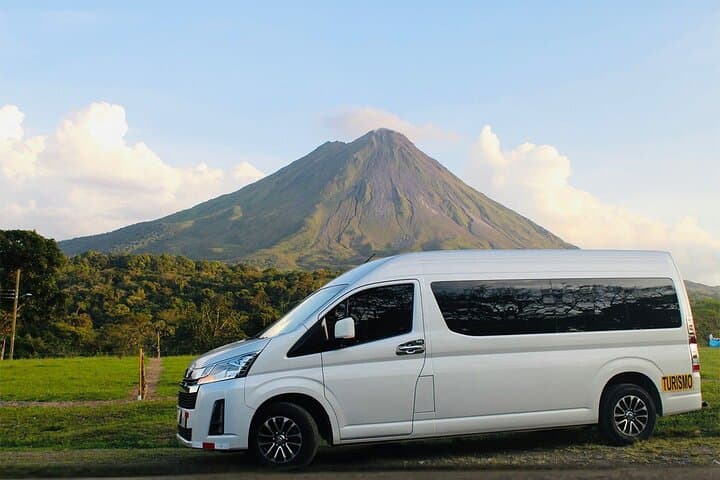Private Transfer La Fortuna To Juan Santamaria Airport From 7to10