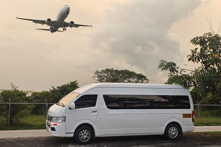 Private Transfer from Liberia Airport to Mangroove Hotel
