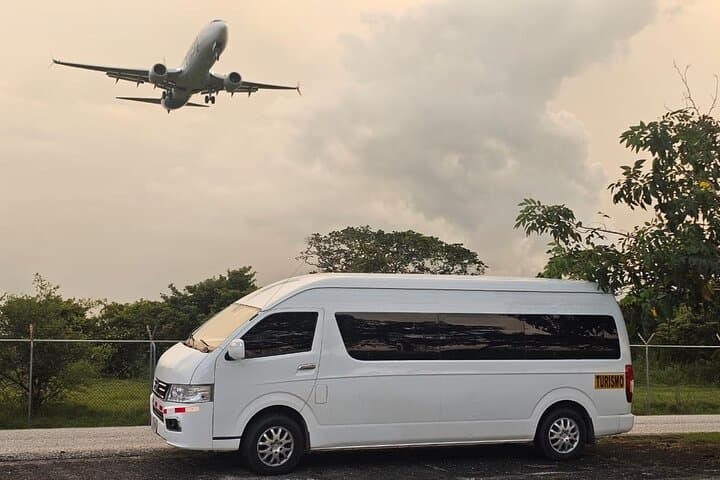 Private Transfer from Liberia Airport to Arenal San Carlos
