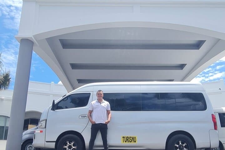 Private Transfer Liberia Airport to Hotel Riu Guanacaste Palace