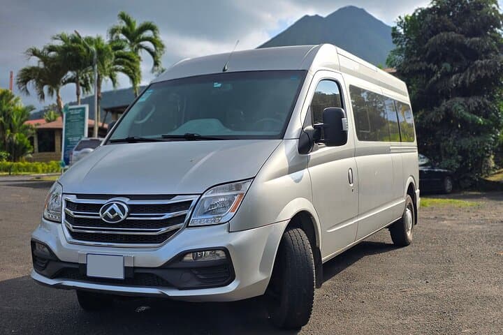 San Jose to Fortuna - Arenal: Private Transfer