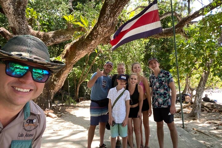 Manuel Antonio National Park Guided Tour ENTRY FEE INCLUDED