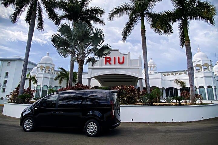 Private Transport RIU Hotels to Arenal - Premium Service VIP