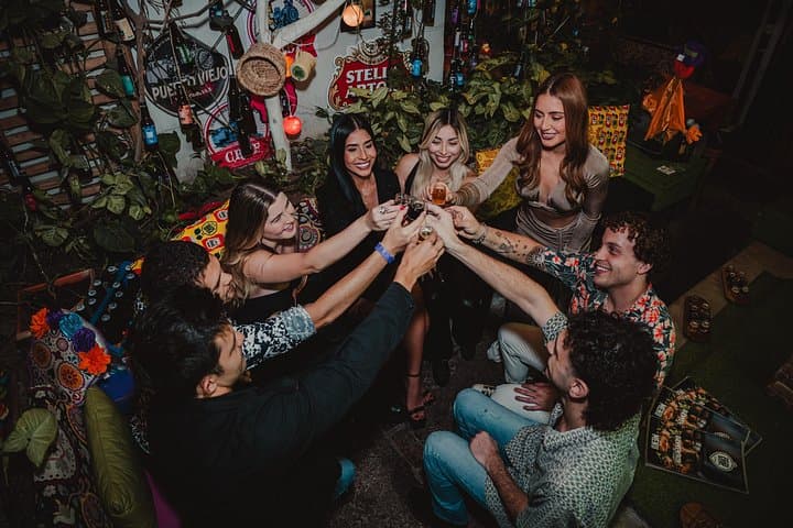 San Jose Exclusive Bar Crawl with Drinks and Club Entrys