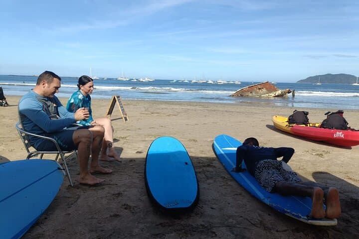 Surf lessons Tamarindo beach