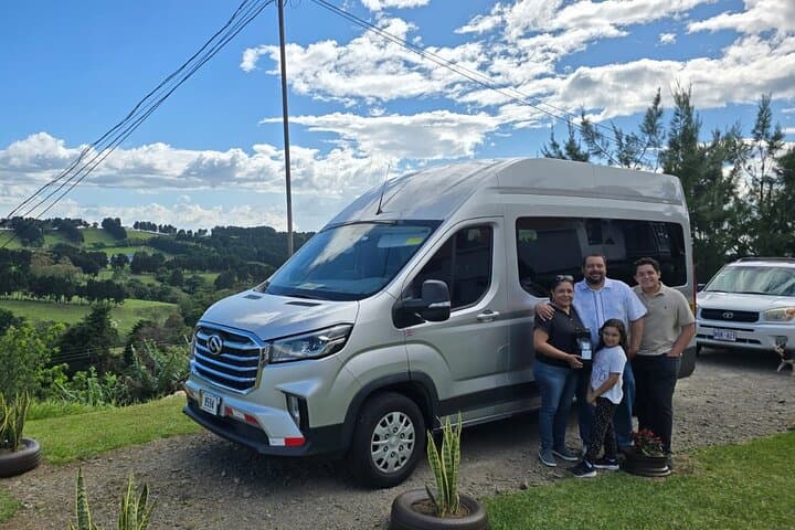 Transport from La Fortuna to Manuel Antonio or vice versa