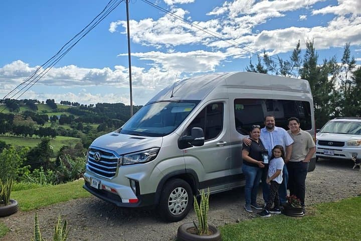 Transport from La Fortuna to Manuel Antonio or vice versa