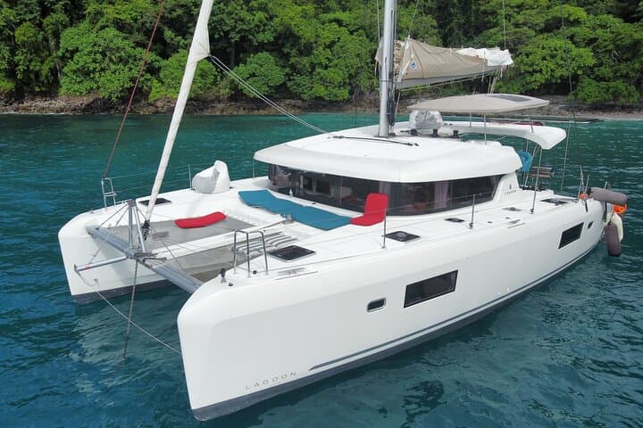 Luxury Catamaran in Guanacaste Beach Hopping and Water activities
