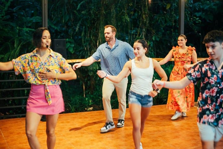 Latin Dance Class at La Fortuna Arenal with Drink Included