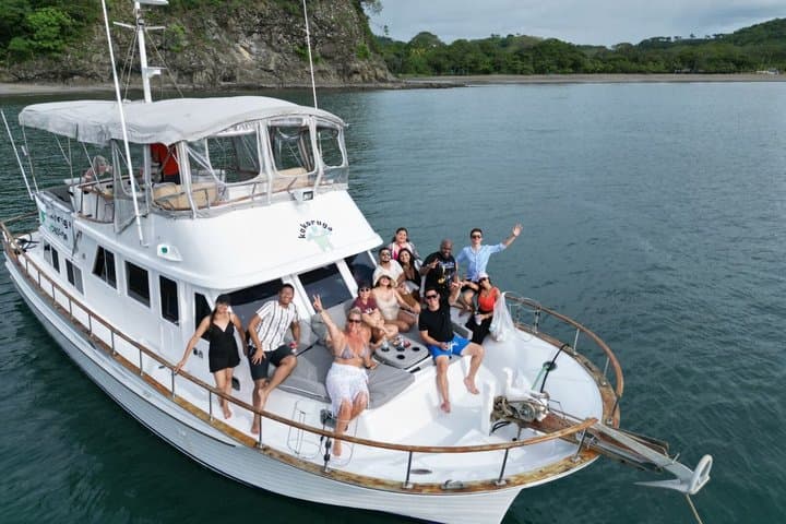 UNICO Luxury 1-Hour Boat Tour and Flamingo