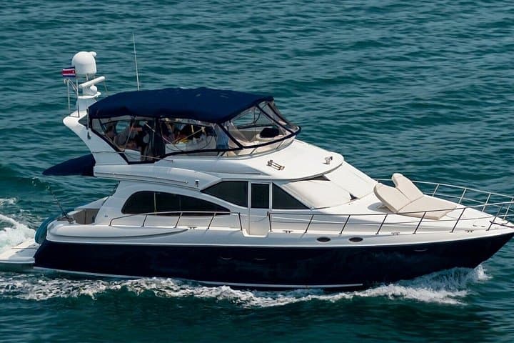 Private Cruiser Yatch Sunset Snorkeling Good Food Open Bar