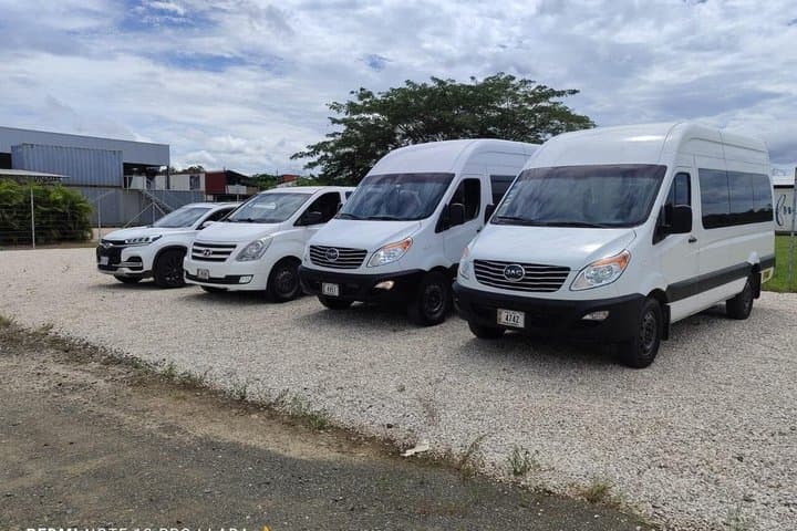 Private Transfer from Tamarindo to Liberia LIR Airport