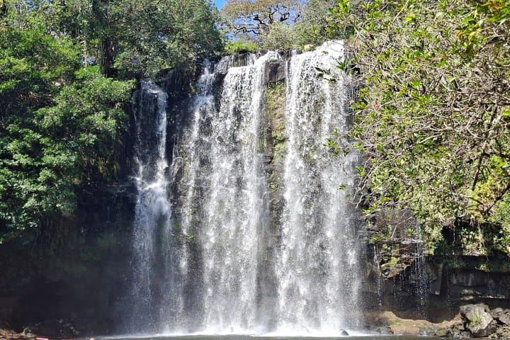 Llanos del Cortes Waterfall swim+ Hot springs-mud +Lunch
