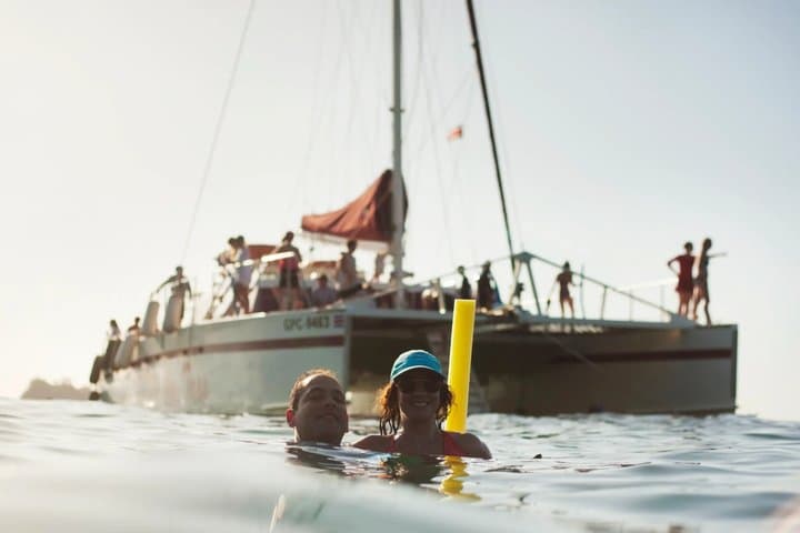 Catamaran Cruise with Open Bar and Tamarindo Hotels Transfer