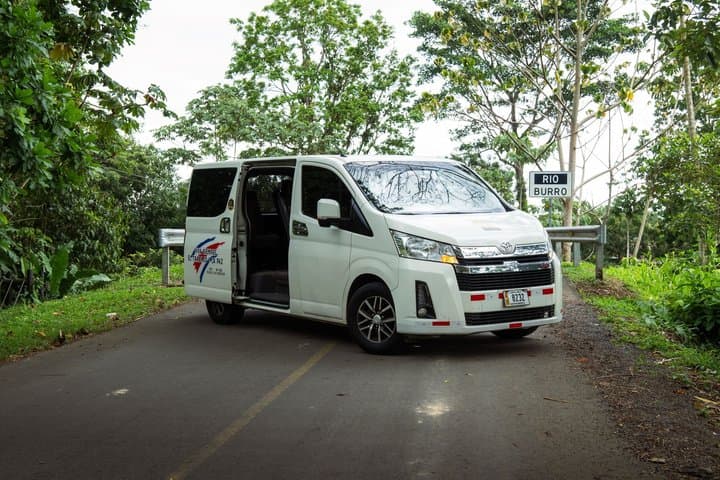 Private Transfer From Manuel Antonio To La Fortuna From 1 to 6 passengers