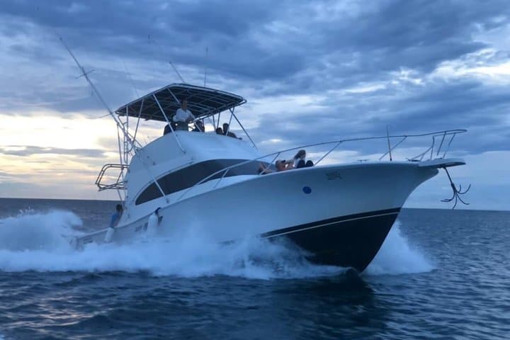 Luxury Yacht Cruise Morning Adventure and Sunset Experience