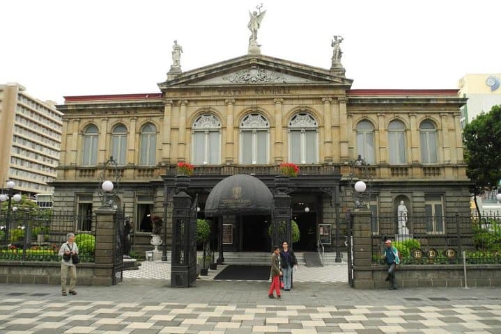 City tour to explore the capitol of Costa Rica