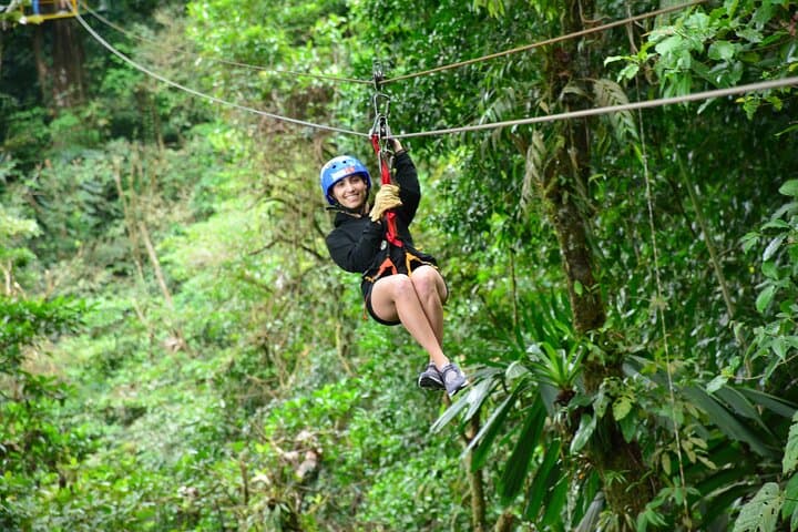 Combo zip line, Tarzán swing & White Water Rafting in Arenal