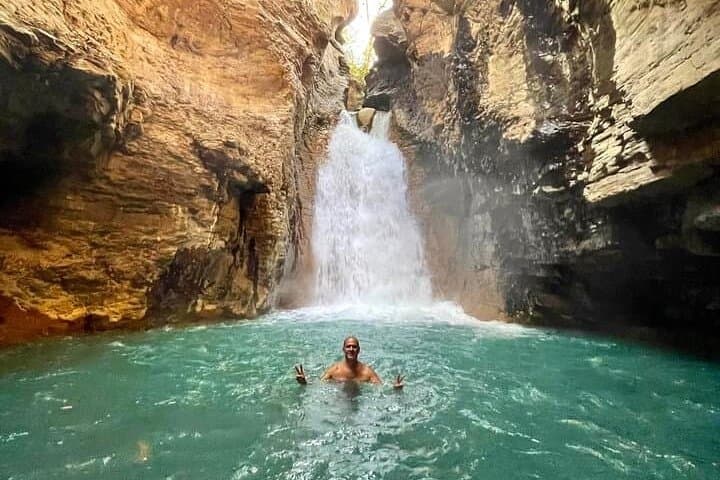La Leona Waterfall and White River Tubing