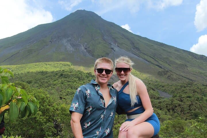 Afternoon Arenal Volcano Tour & Natural Hot Springs River