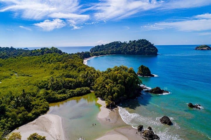 Shared Shuttle Arenal to Manuel Antonio