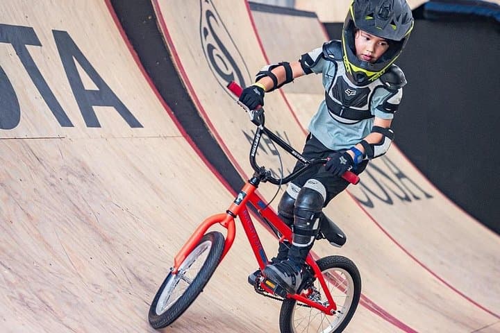 Bmx Tricks and Skating in Jaco