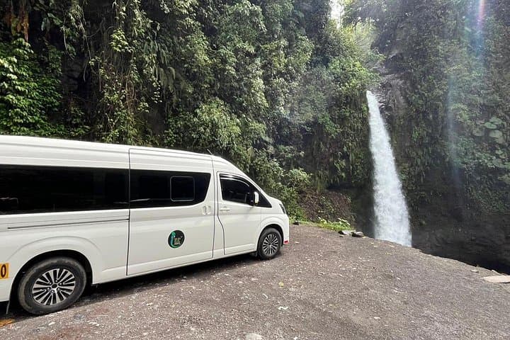 Pick up in Monteverde dropp off in Arenal . travel with PyP Monteverde transportations
www.descubremonteverde.com